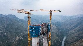 CHINA-GUIZHOU-HUAJIANG GRAND CANYON BRIDGE-MAIN TOWER-CAPPING (CN)
