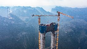 CHINA-GUIZHOU-HUAJIANG GRAND CANYON BRIDGE-MAIN TOWER-CAPPING (CN)