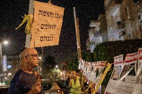 Protesters Rally To Demand Release Of Hostages - Jerusalem