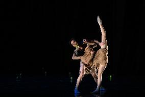 MEXICO-MEXICO CITY-BEIJING DANCE THEATER-PERFORMANCE