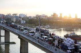 Vehicles Are Trapped In A Traffic Jam - Dhaka