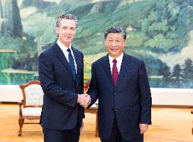 CHINA-BEIJING-XI JINPING-U.S.-CALIFORNIA GOVERNOR-MEETING (CN)