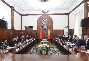 KYRGYZSTAN-BISHKEK-KYRGYZ PRESIDENT-CHINESE PREMIER-LI QIANG-MEETING