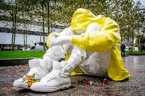 'Silent Struggle' Giant Sculpture - Rotterdam