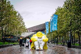 'Silent Struggle' Giant Sculpture - Rotterdam