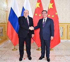 KYRGYZSTAN-BISHKEK-CHINESE PREMIER-LI QIANG-RUSSIAN PM-MEETING