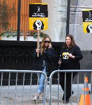 Sarah Jessica Parker at the SAG AFTRA Strike in New York