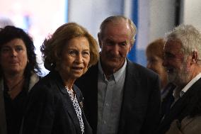 Queen Sofia visits the Banc dels Aliments Foundation