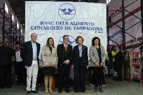 Queen Sofia visits the Banc dels Aliments Foundation