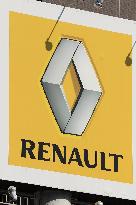 Renault signage and logo