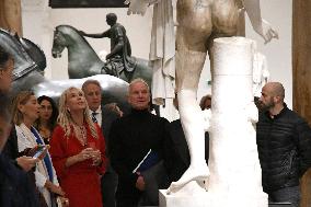 Trudie Styler And Sting At The National Archaeological Museum - Naples