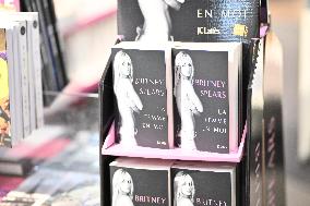 The Woman In Me, The Autobiography Of Britney Spears - Paris