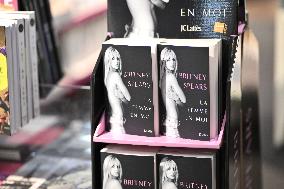 The Woman In Me, The Autobiography Of Britney Spears - Paris