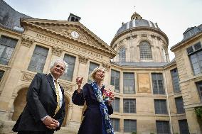 Proclamation Of The Novel Award - Paris