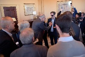 Sen Schumer Hold A Families Of Hostages By Hamas Photo Opportunity