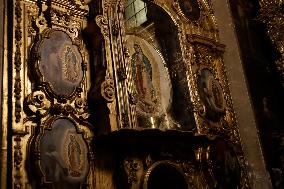 Day Of The Dead Offering  At Metropolitan Cathedral