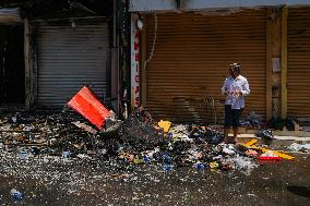 23 People Were Hospitalised Following A Fire In A Pettah Street Shop In Colombo.