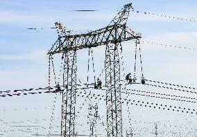Transmission Lines Maintenance in Xinghua