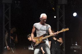 Sting Performs - Bahamas