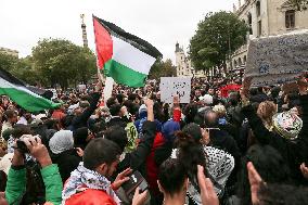 Demonstration In Paris In Support To Palestinians