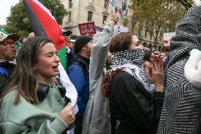 Demonstration In Paris In Support To Palestinians