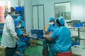 A Medical Interior Packaging Workshop in Congjiang