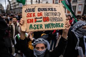 Demonstration In Support Of Palestine - Madrid