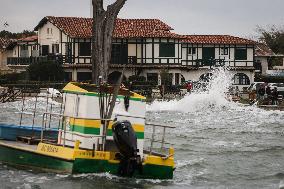 Cap Ferret Hit By Vague Submerison Phenomenon And Heavy Rain