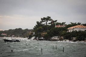 Cap Ferret Hit By Vague Submerison Phenomenon And Heavy Rain