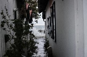 Cap Ferret Hit By Vague Submerison Phenomenon And Heavy Rain