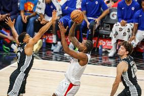 (SP)U.S.-LOS ANGELES-NBA-SPURS VS CLIPPERS