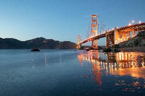 U.S.-SAN FRANCISCO-GOLDEN GATE BRIDGE