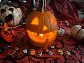 Halloween Pumpkin Carving In Toronto