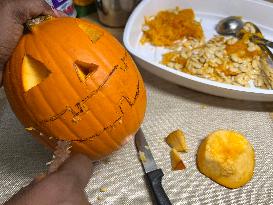 Halloween Pumpkin Carving In Toronto