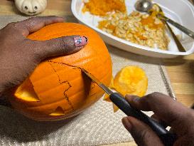 Halloween Pumpkin Carving In Toronto