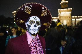 The Mexican Parade For The Dia De Muertos Celebrations In Milan