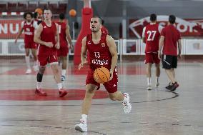 Basketball: Benfica Training