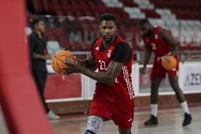 Basketball: Benfica Training