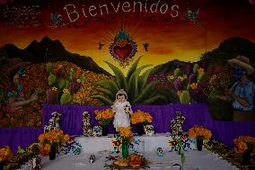 Elaboration Of Pan De Muerto De Ceniza De Totomoxtle (Bread Of The Dead) In Mexico.