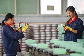 Workers Process Glass Crafts in Suqian