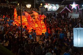 LAOS-LUANG PRABANG-LIGHT-BOAT-FESTIVAL