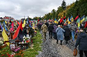 Prayer for perished Ukrainian military personnel in Lviv