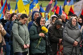 Prayer for perished Ukrainian military personnel in Lviv