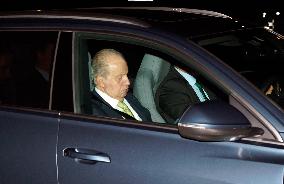 King Juan Carlos arrives at the airport to return to Abu Dhabi - Madrid
