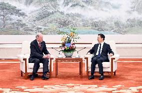 CHINA-BEIJING-HAN ZHENG-FORMER CANADIAN PM-MEETING (CN)