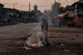 Daily Life In Kashmir