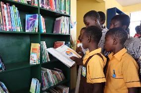 GHANA-ACCRA-MULTIMEDIA LIBRARY-PLASTIC BOTTLES