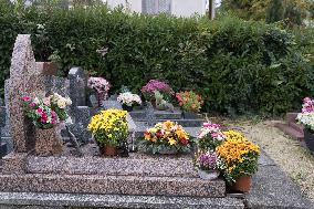 Cemetery On All Saints' Day - Argenteuil