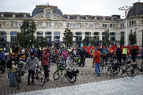 Cyclotourism Tour Against The A69 Highway Toulouse-Castres