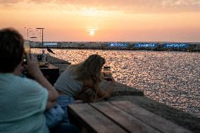 Daily Life In Streets Of Tel Aviv During The War